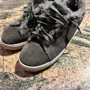 Shearling orthopedic size 8